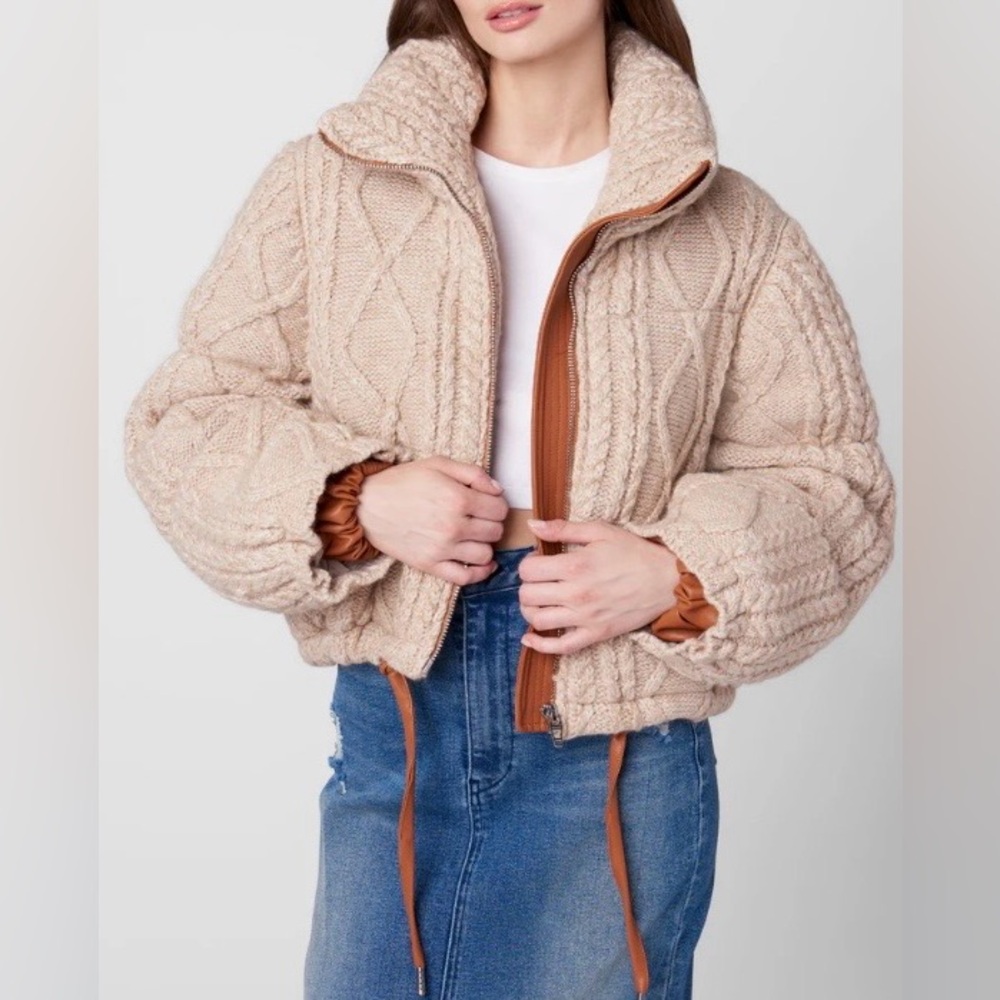 Blank NYC Sz XS Women’s Cream Cable Knit Puffer Jacket